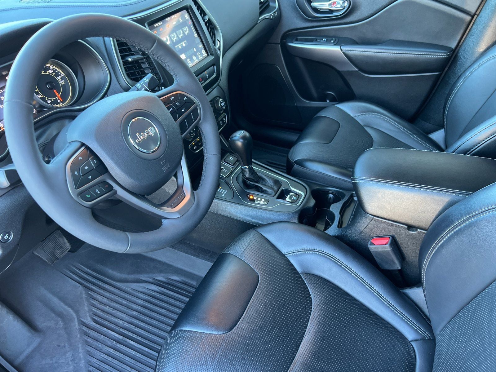 2022 Jeep Cherokee Latitude Lux