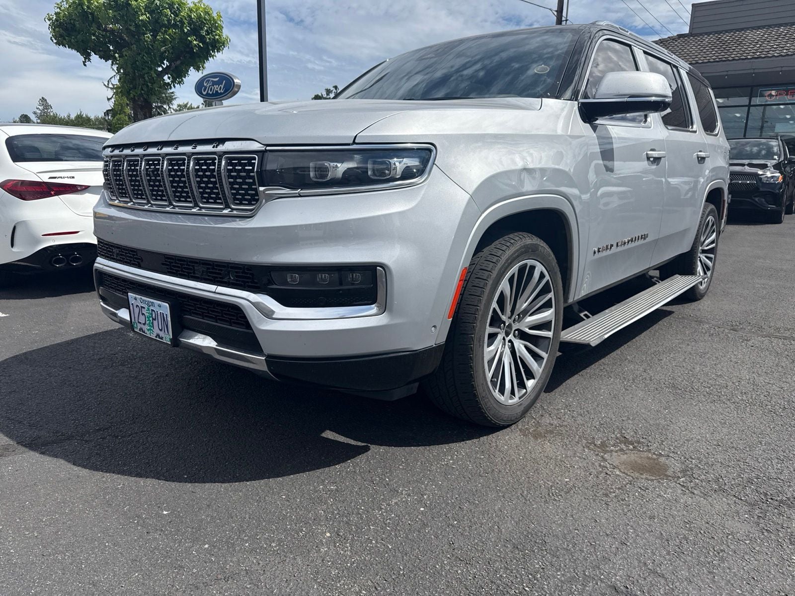 2022 Jeep Grand Wagoneer Series III
