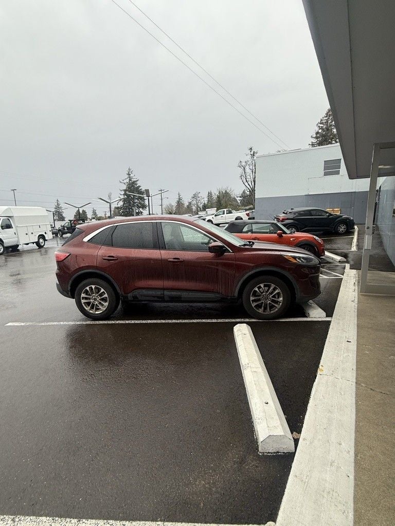 2021 Ford Escape SE