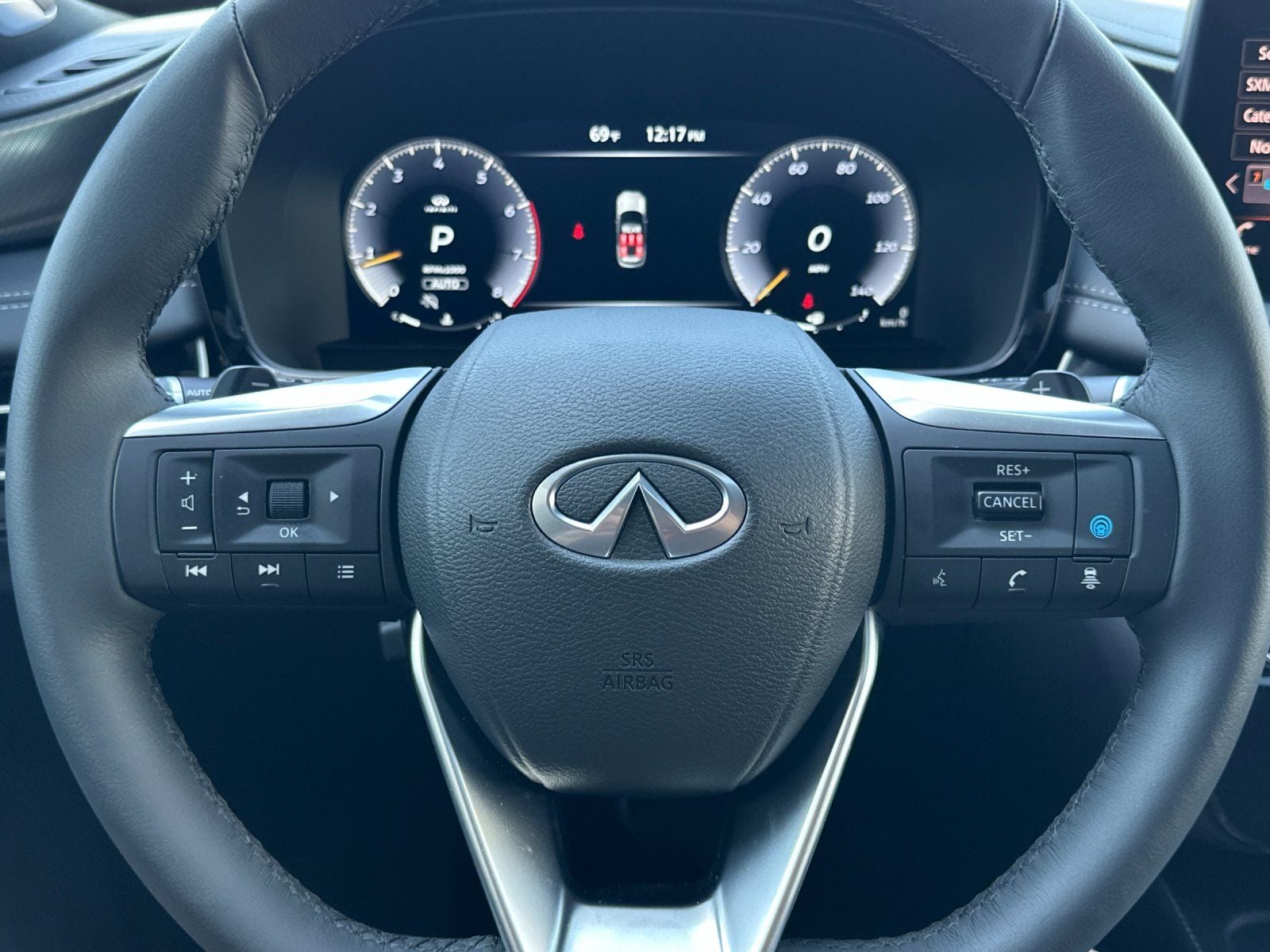 2025 INFINITI QX60 LUXE