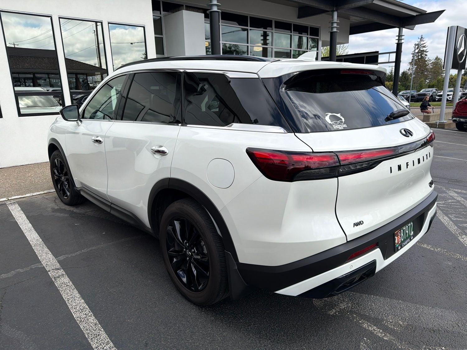 2025 INFINITI QX60 LUXE