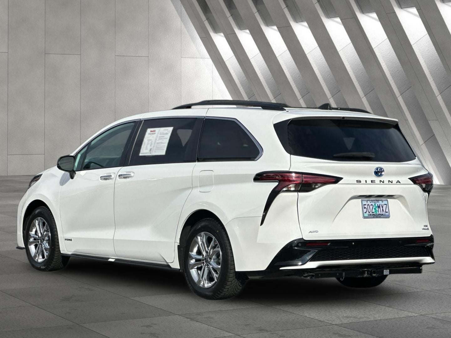 2021 Toyota Sienna XSE 7 Passenger
