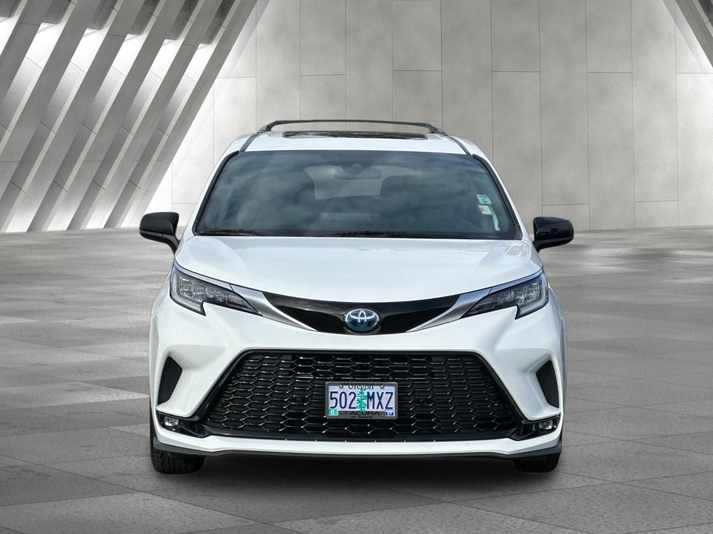 2021 Toyota Sienna XSE 7 Passenger