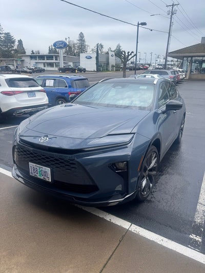 2025 Toyota Crown Signia Limited