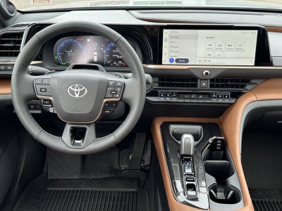 2025 Toyota Crown Signia Limited