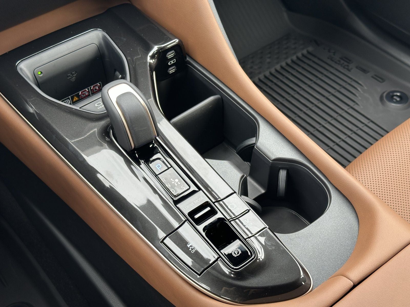 2025 Toyota Crown Signia Limited