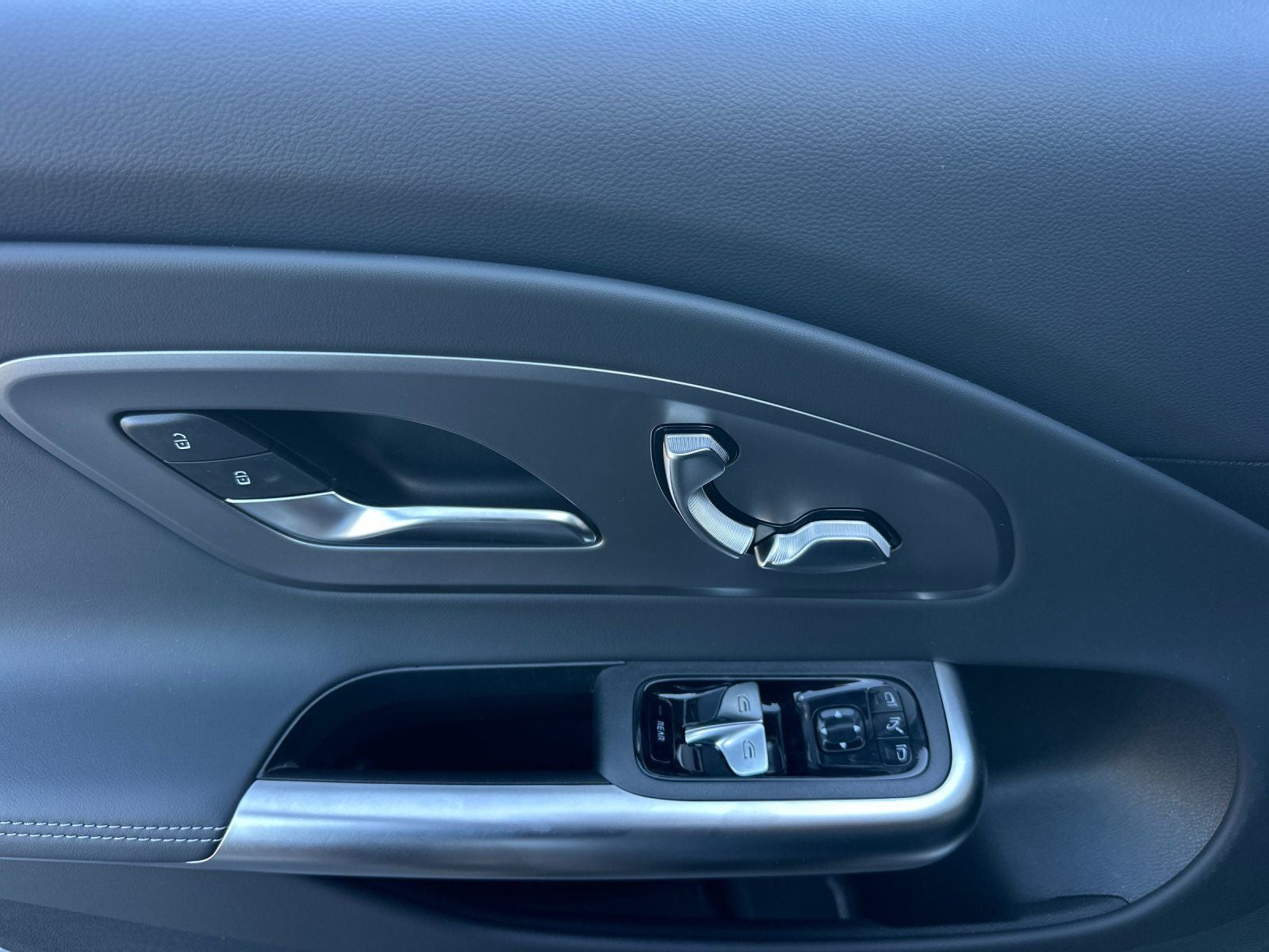 2027 Mercedes-Benz CLA 220 Hybrid