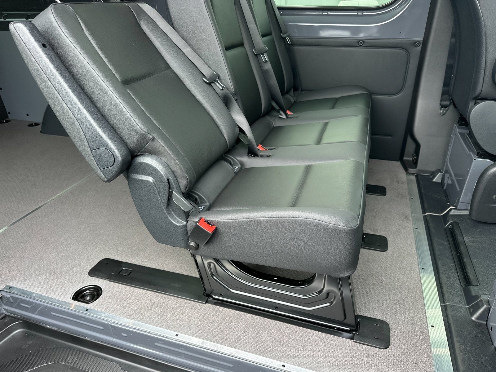 2026 Mercedes-Benz Sprinter 2500 2500 Standard Roof I4 Diesel 144" RWD