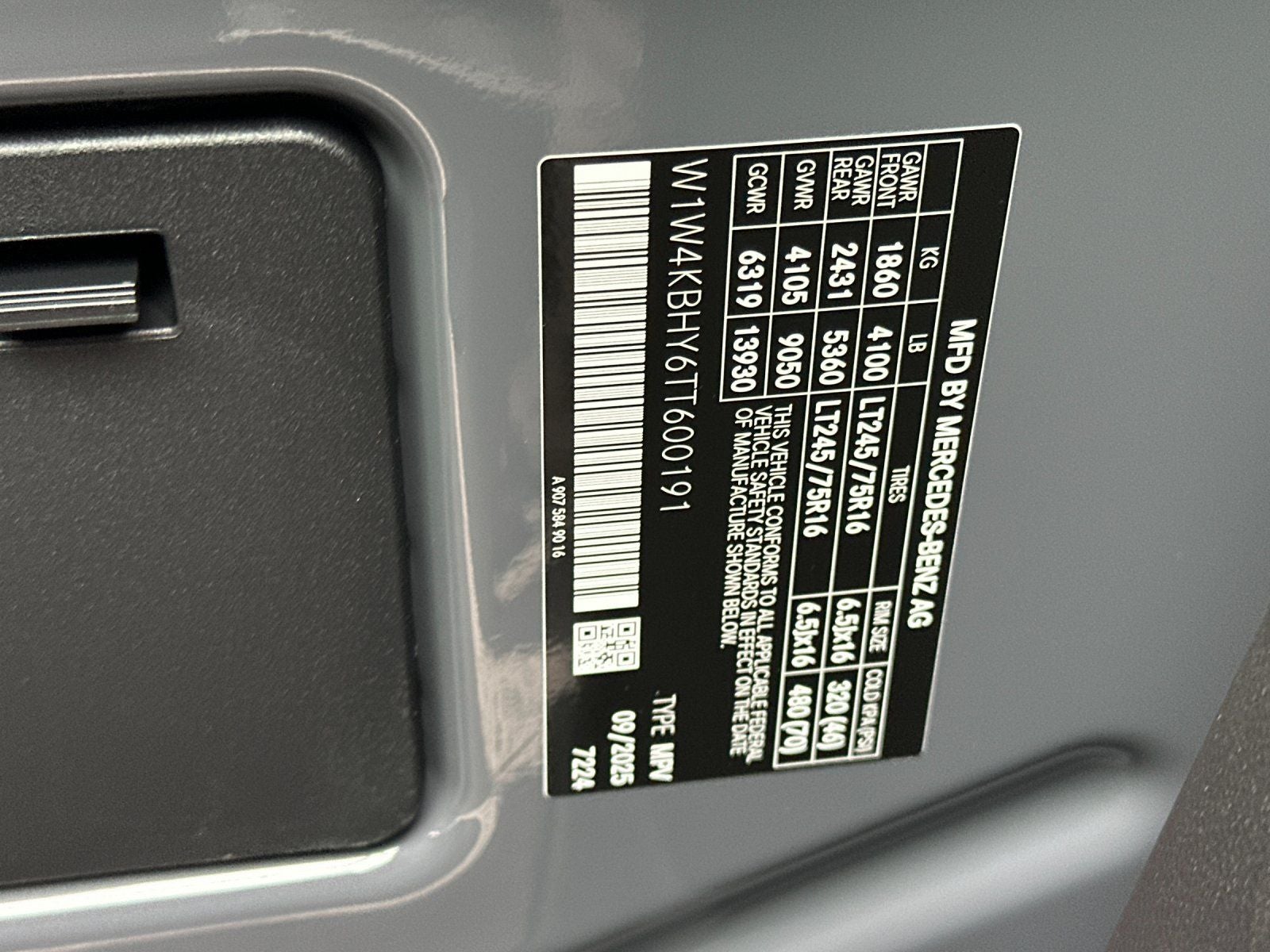 2026 Mercedes-Benz Sprinter 2500 2500 Standard Roof I4 Diesel 144" RWD