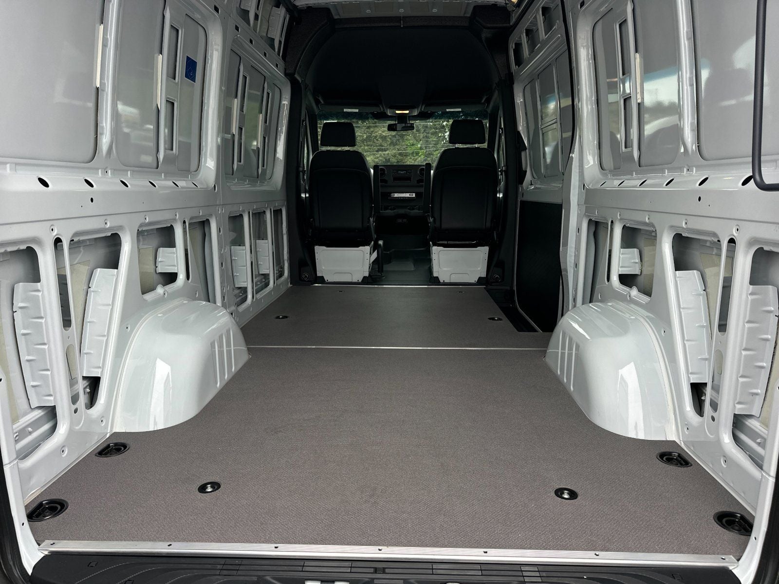 2025 Mercedes-Benz Sprinter 2500 Cargo 144 WB