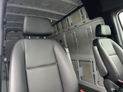 2025 Mercedes-Benz Sprinter 2500 Cargo 144 WB