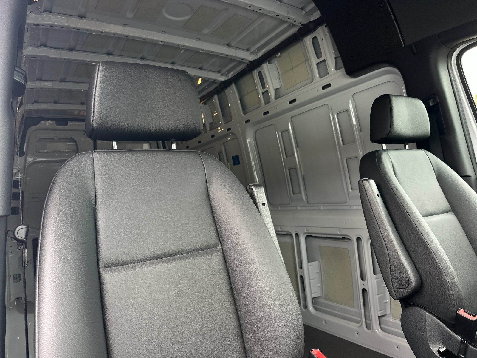 2025 Mercedes-Benz Sprinter 2500 Cargo 144 WB