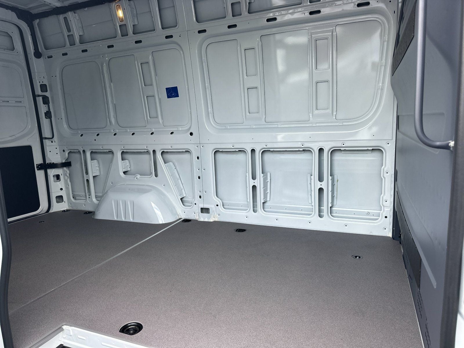 2025 Mercedes-Benz Sprinter 2500 Cargo 144 WB