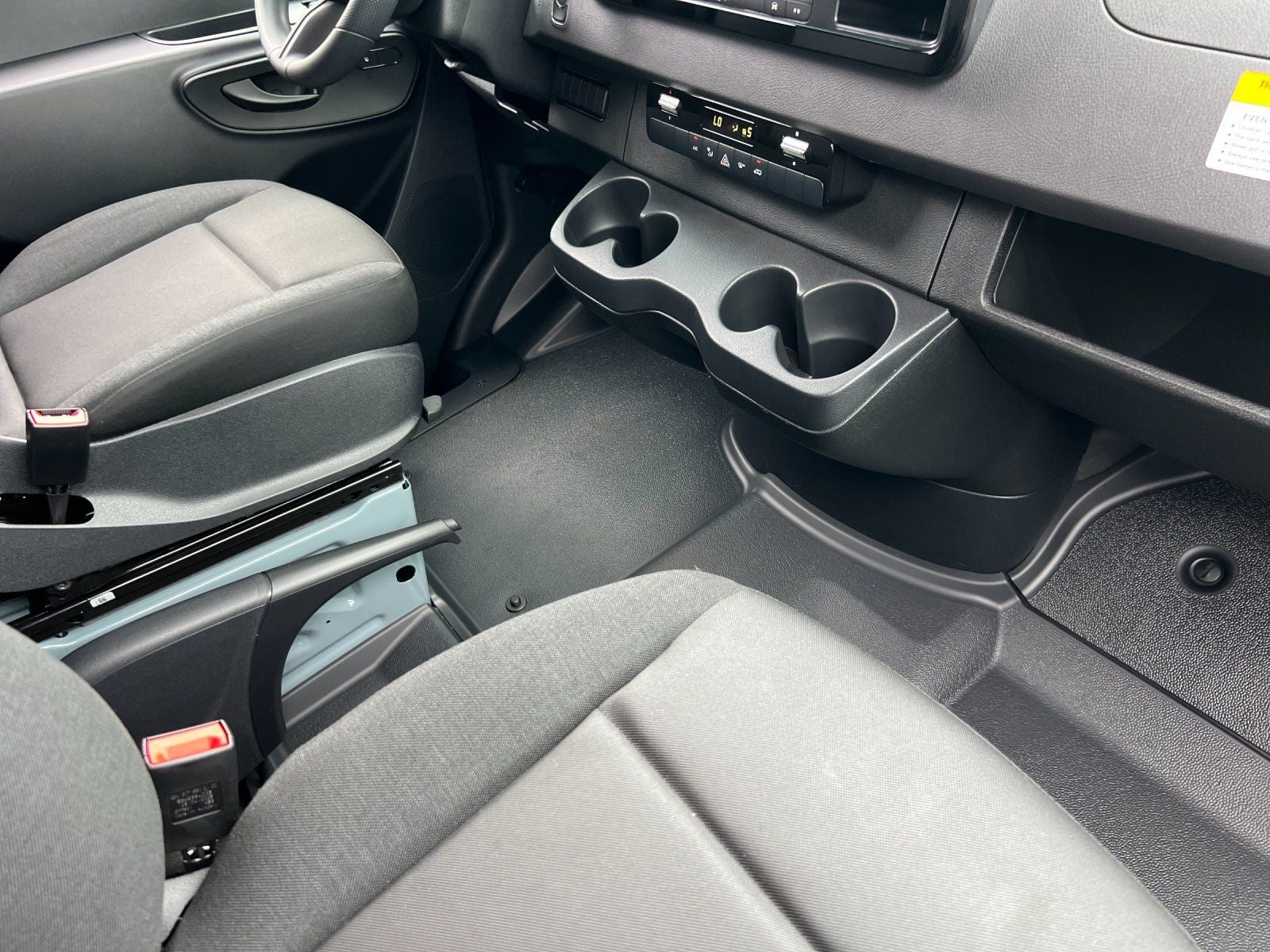 2025 Mercedes-Benz Sprinter 2500 Cargo 144 WB