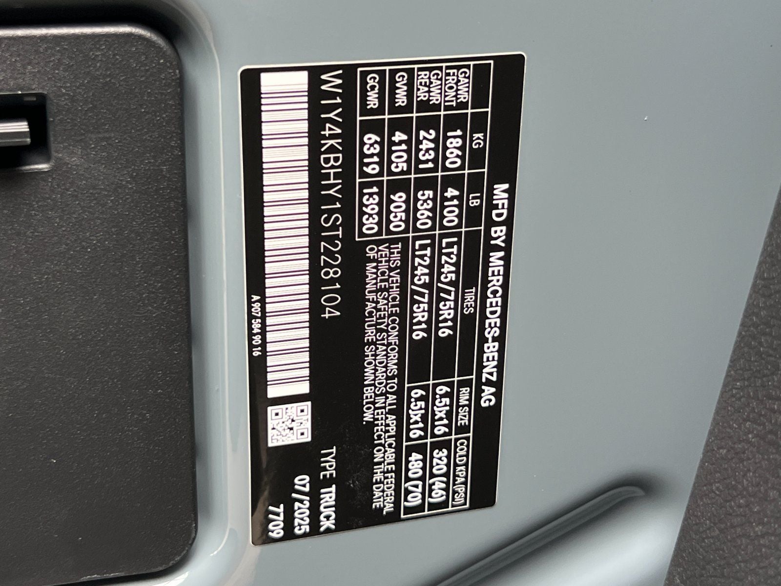 2025 Mercedes-Benz Sprinter 2500 Cargo 144 WB