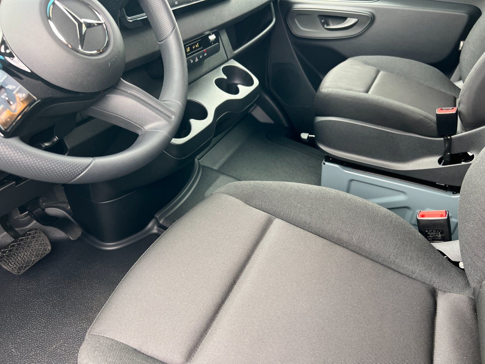 2025 Mercedes-Benz Sprinter 2500 Cargo 144 WB