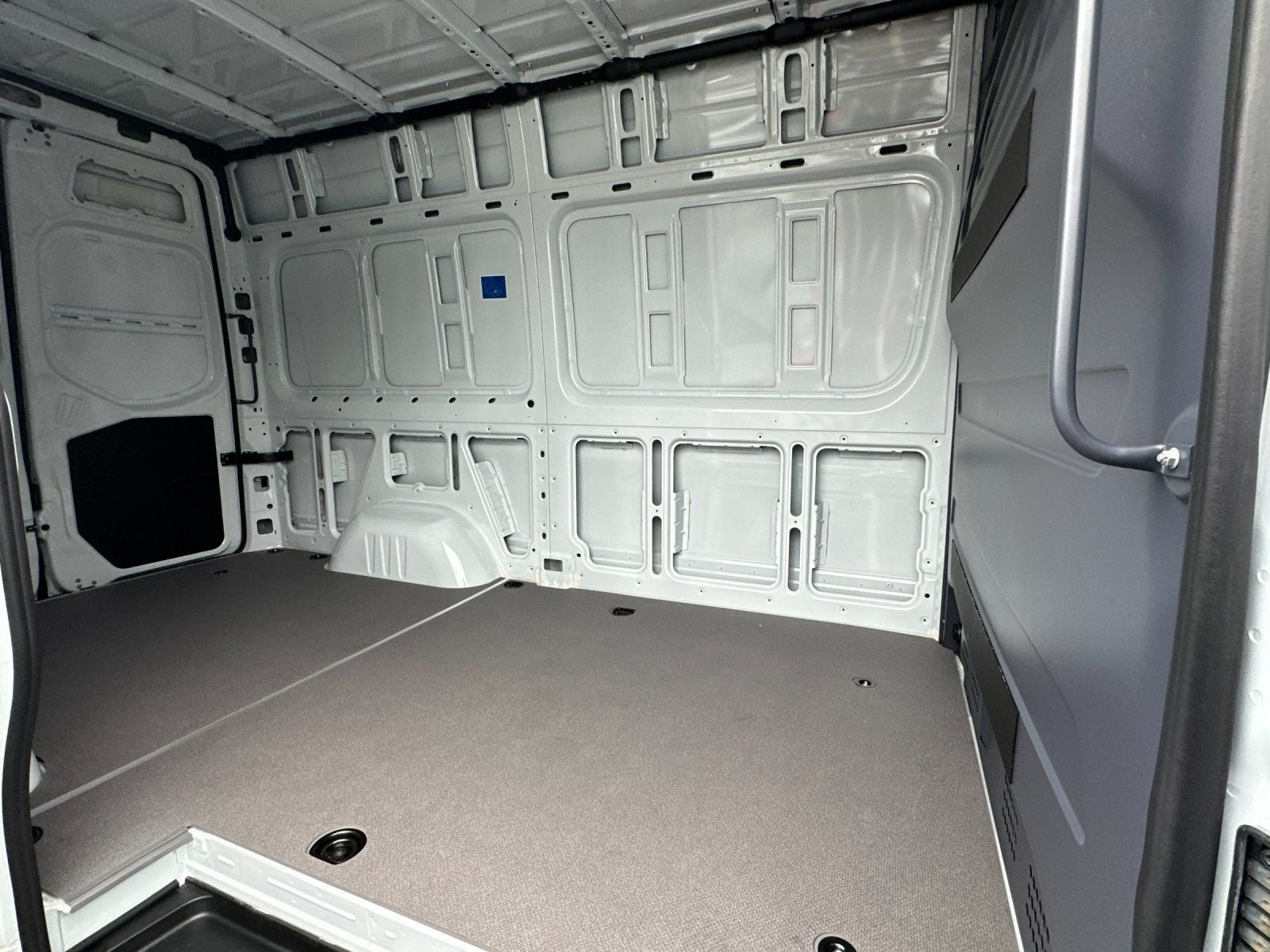 2025 Mercedes-Benz Sprinter 2500 Cargo 144 WB