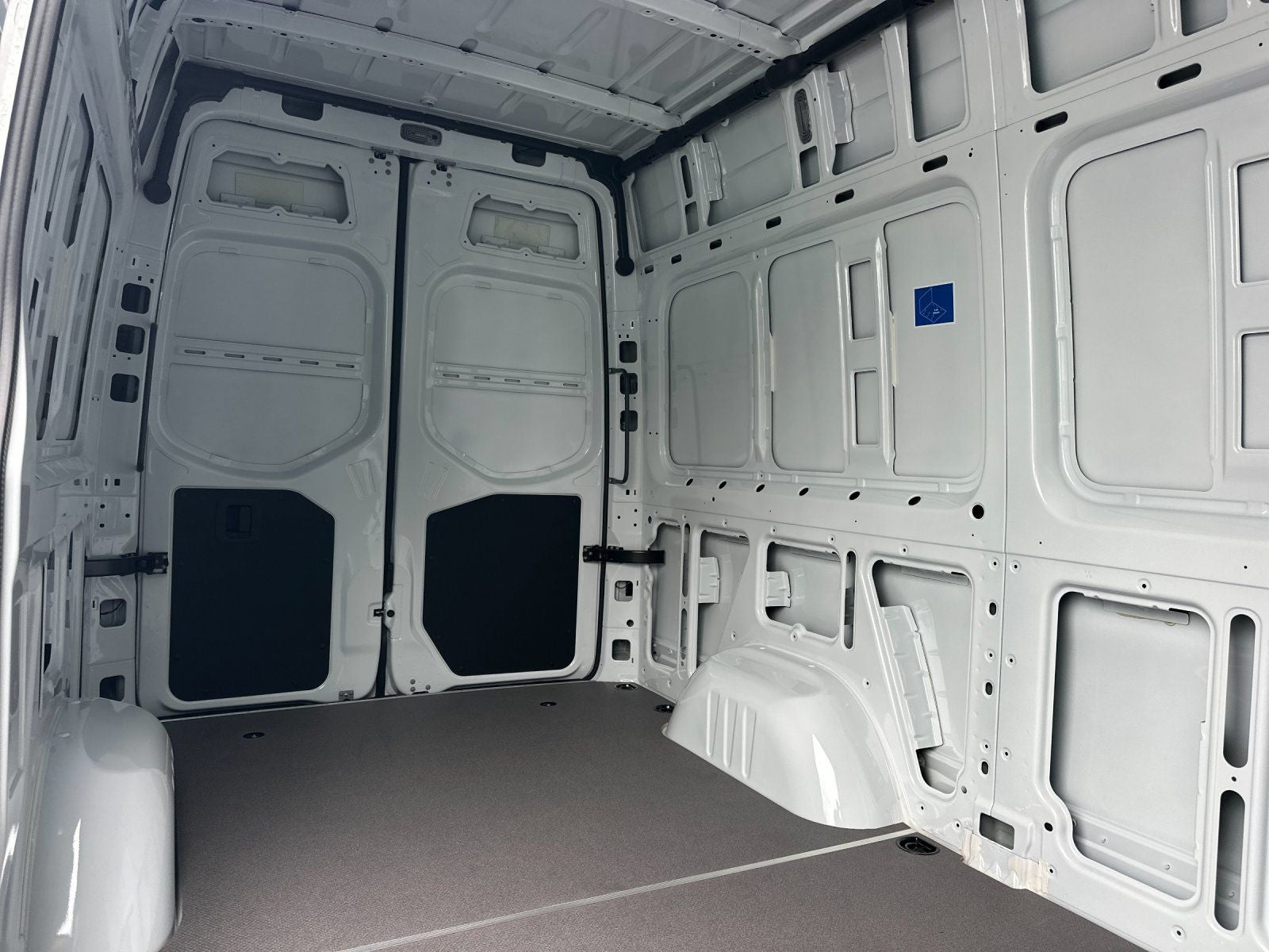 2025 Mercedes-Benz Sprinter 2500 Cargo 144 WB