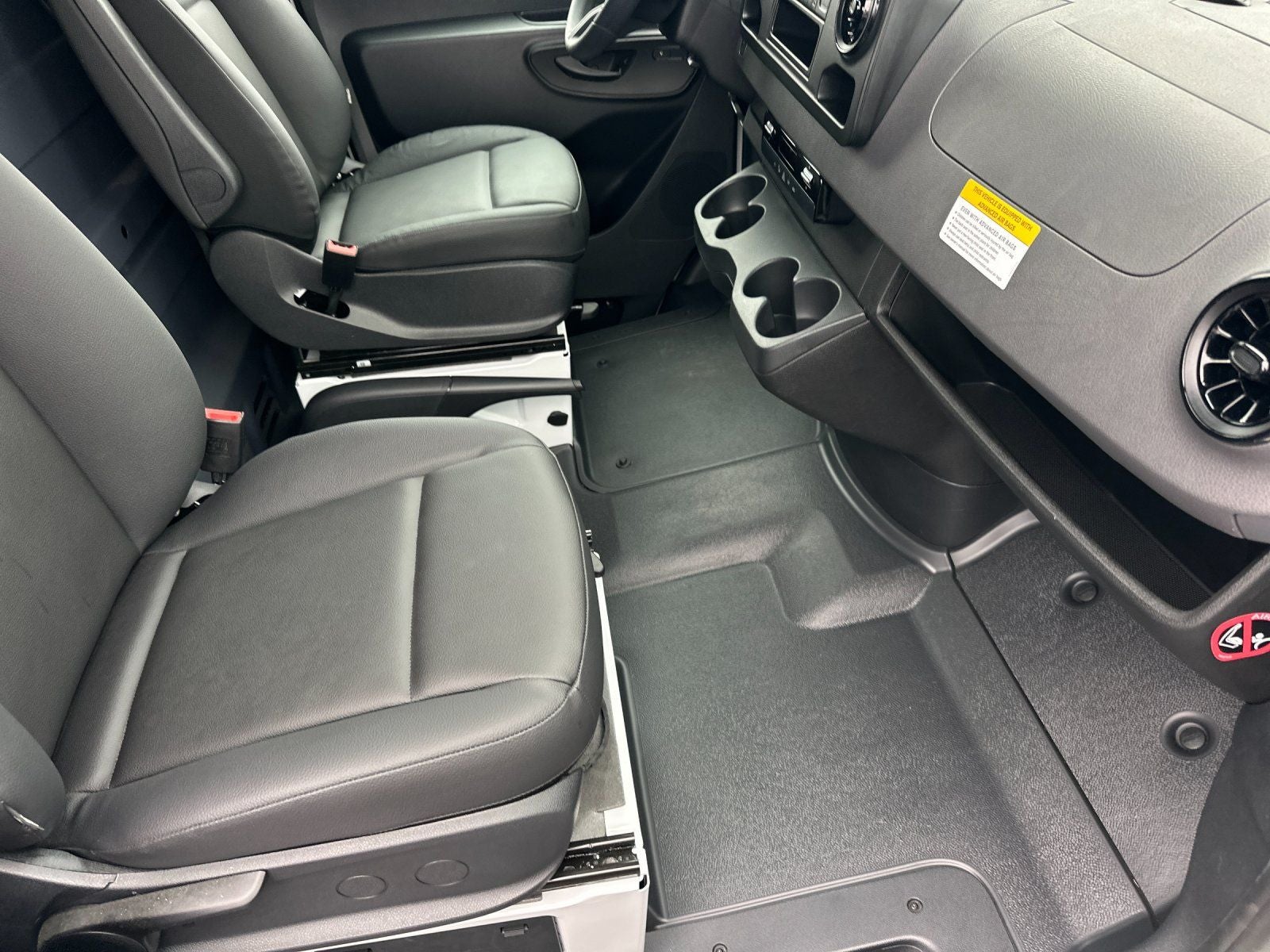 2025 Mercedes-Benz Sprinter 2500 Cargo 144 WB