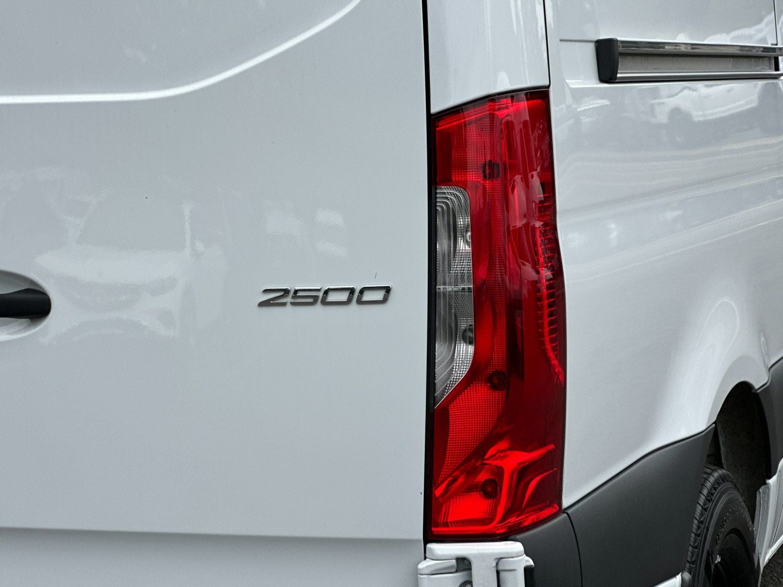 2025 Mercedes-Benz Sprinter 2500 Cargo 144 WB