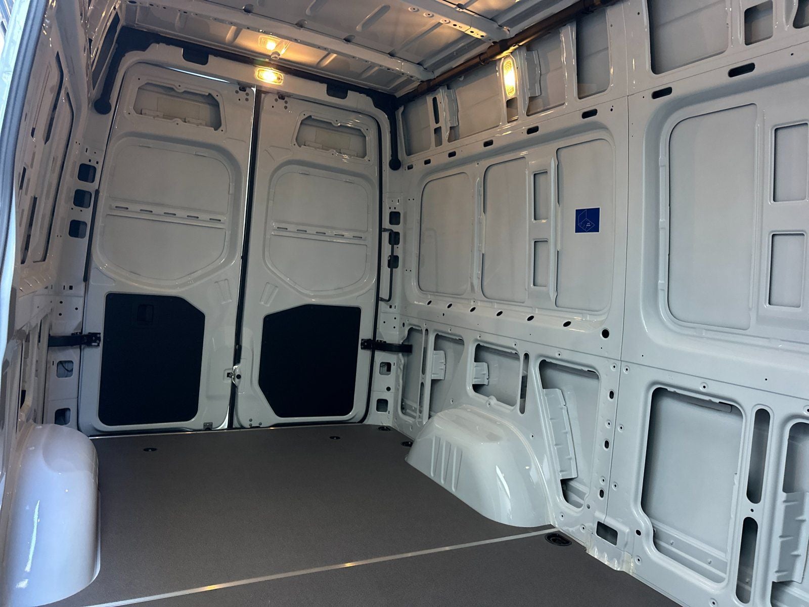 2025 Mercedes-Benz Sprinter 2500 Cargo 144 WB
