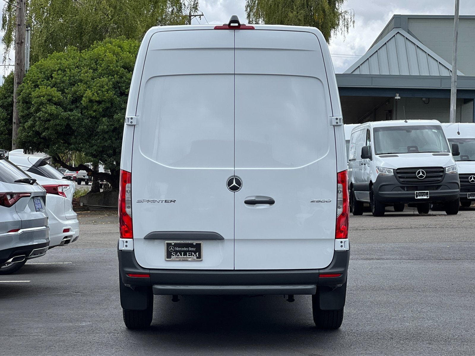 2025 Mercedes-Benz Sprinter 2500 Cargo 144 WB