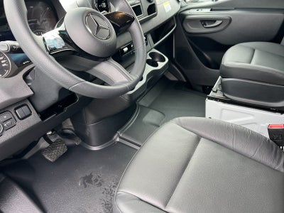 2025 Mercedes-Benz Sprinter 2500 Cargo 144 WB