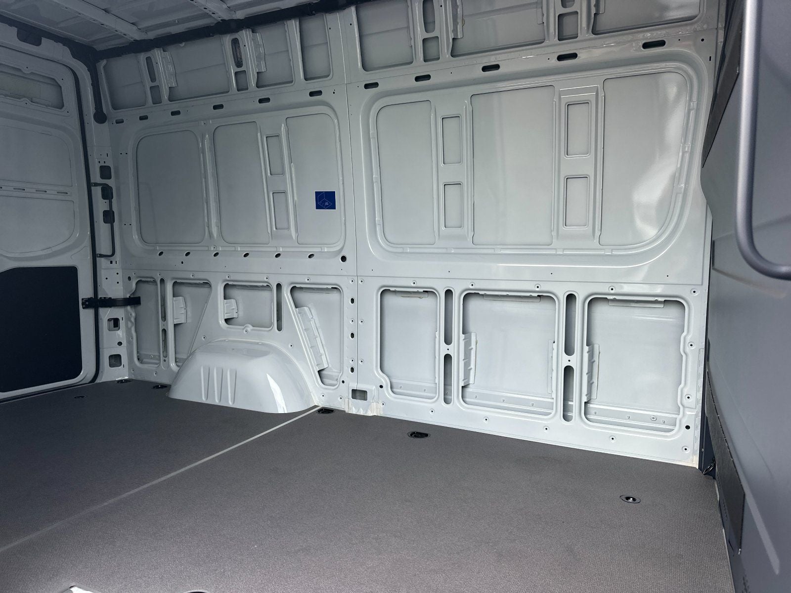 2025 Mercedes-Benz Sprinter 2500 Cargo 144 WB