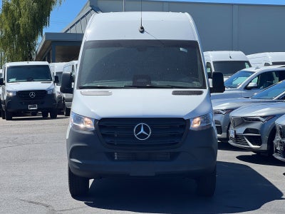 2025 Mercedes-Benz Sprinter 2500 Cargo 144 WB