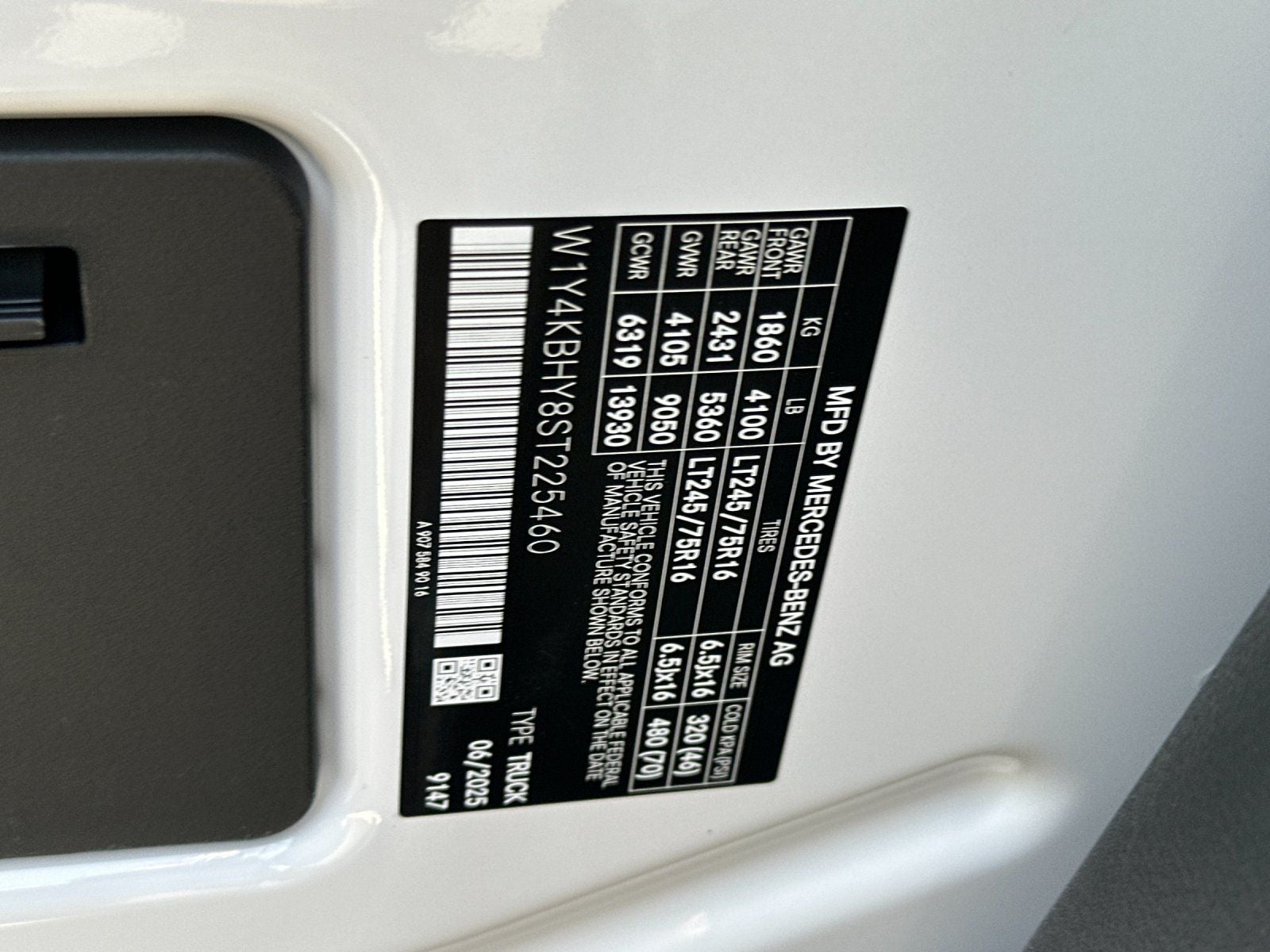 2025 Mercedes-Benz Sprinter 2500 Cargo 144 WB