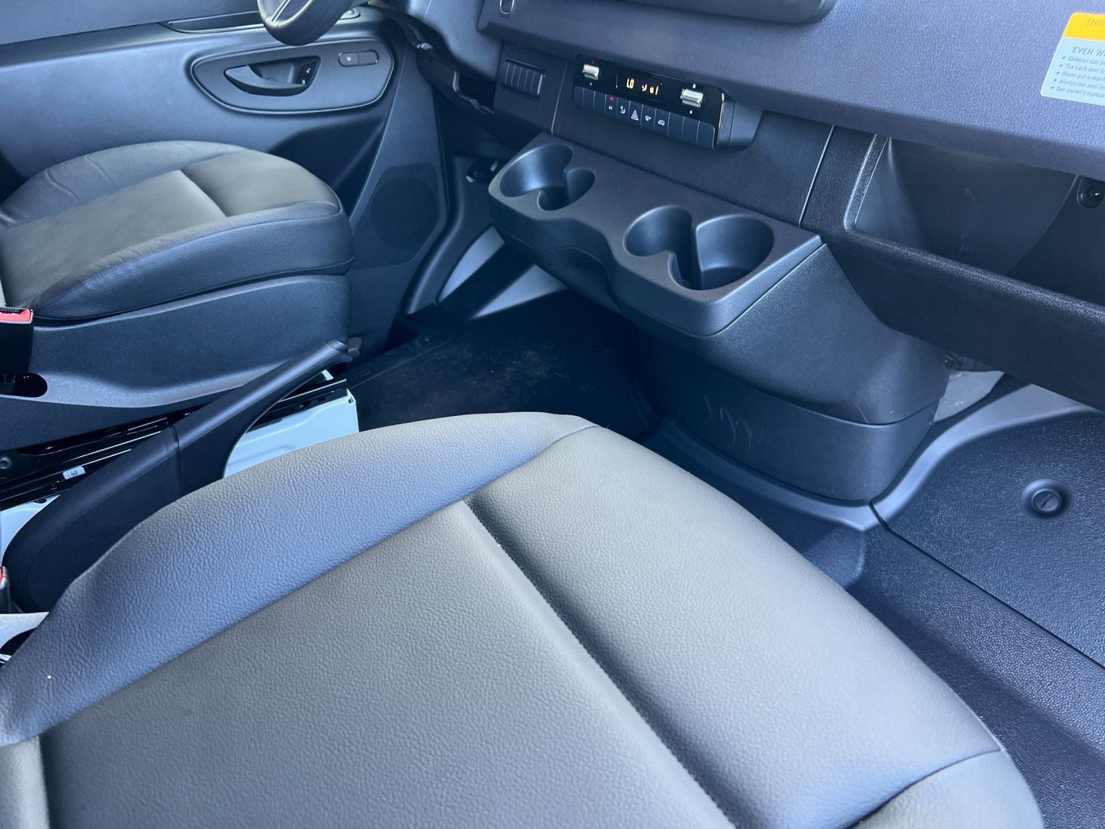 2025 Mercedes-Benz Sprinter 2500 Cargo 144 WB