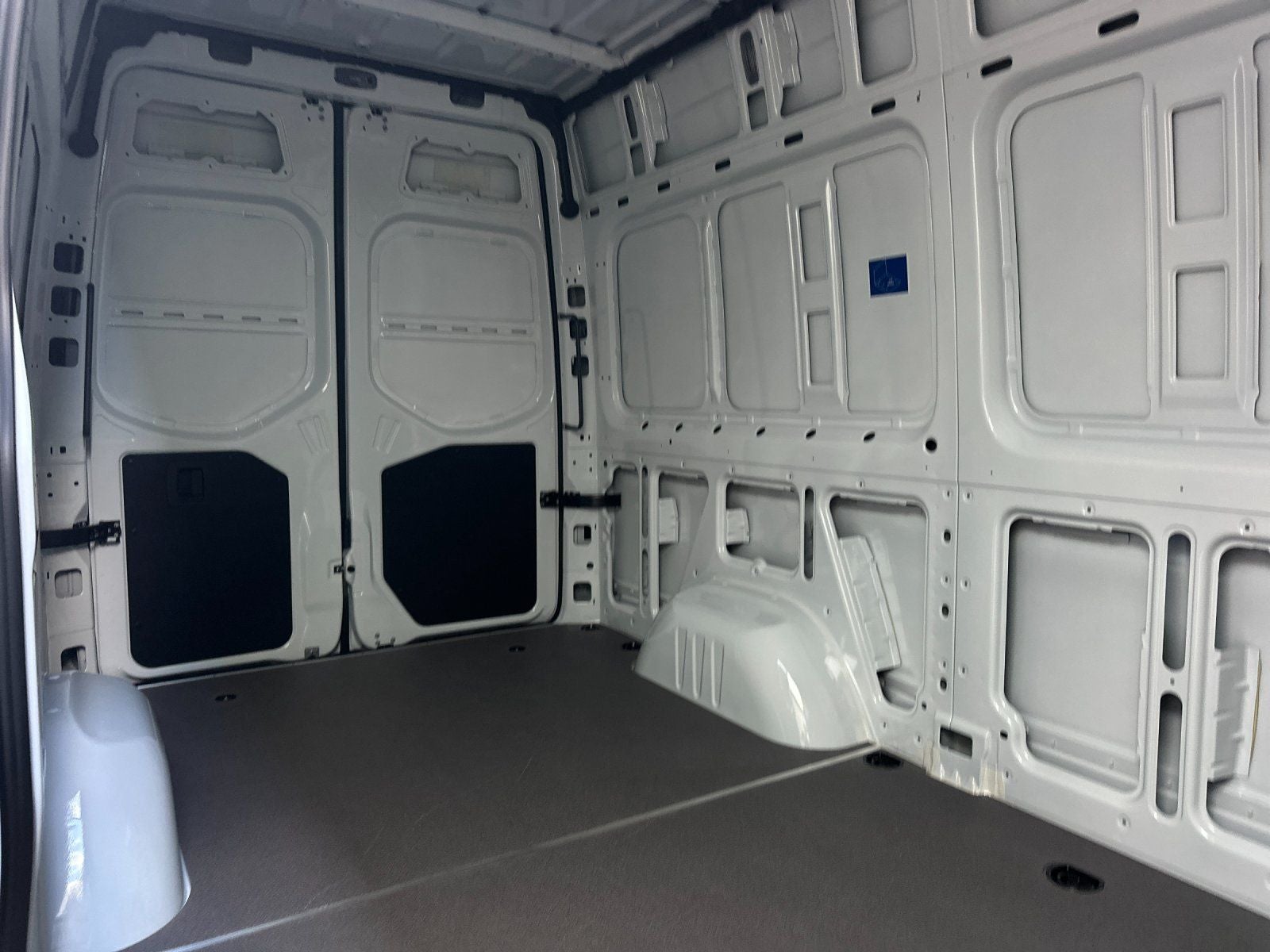 2025 Mercedes-Benz Sprinter 2500 Cargo 144 WB
