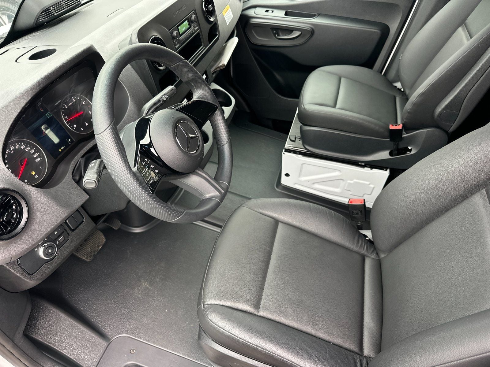 2025 Mercedes-Benz Sprinter 2500 Cargo 144 WB