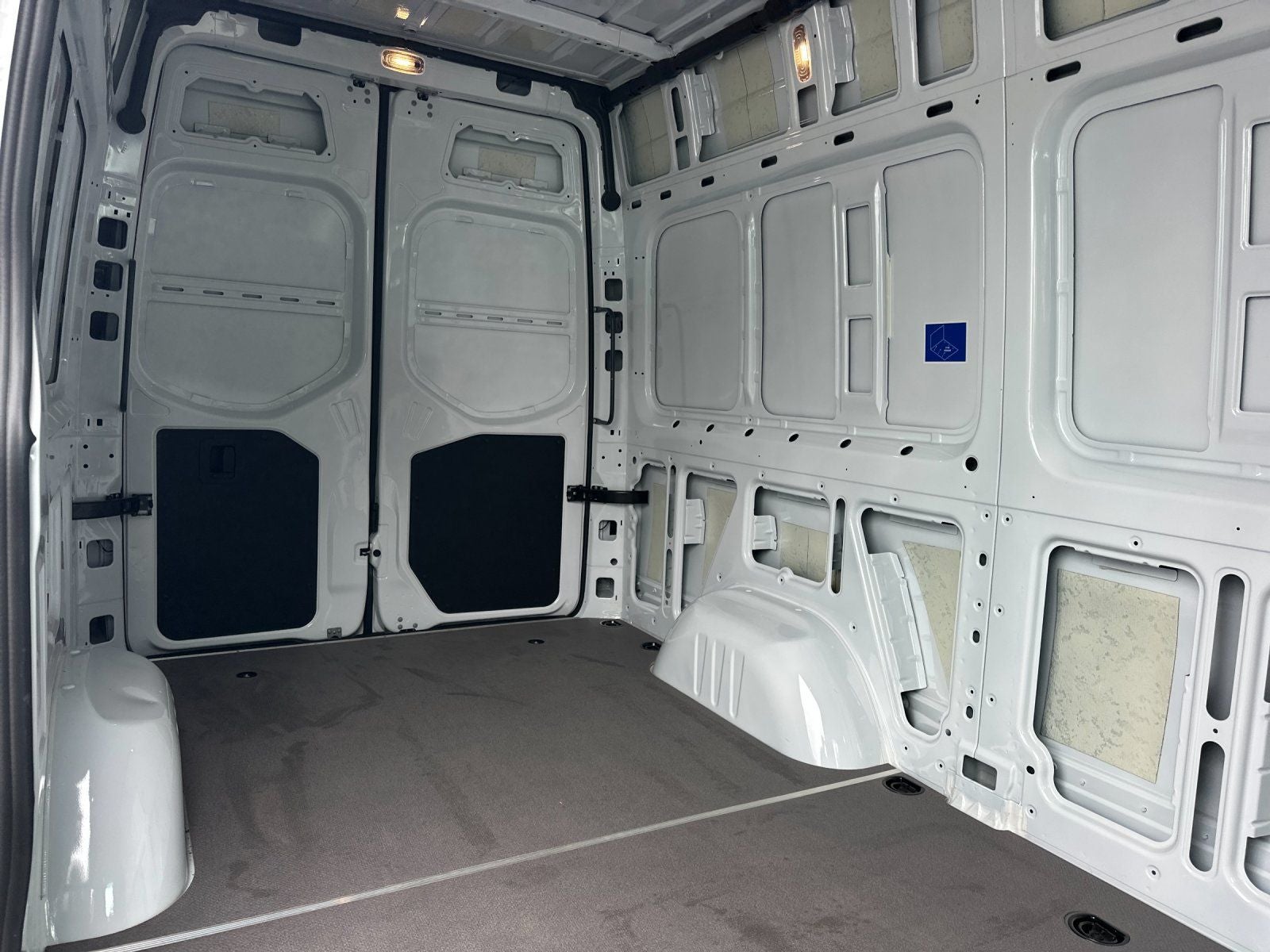 2025 Mercedes-Benz Sprinter 2500 Cargo 144 WB