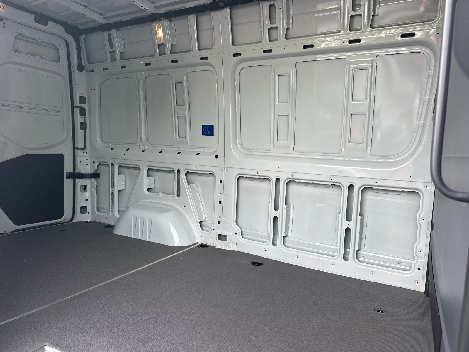 2025 Mercedes-Benz Sprinter 2500 Cargo 144 WB