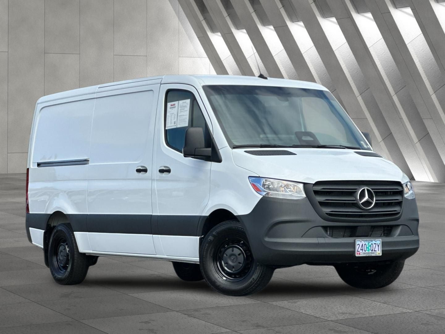 2025 Mercedes-Benz Sprinter 2500 Cargo 144 WB