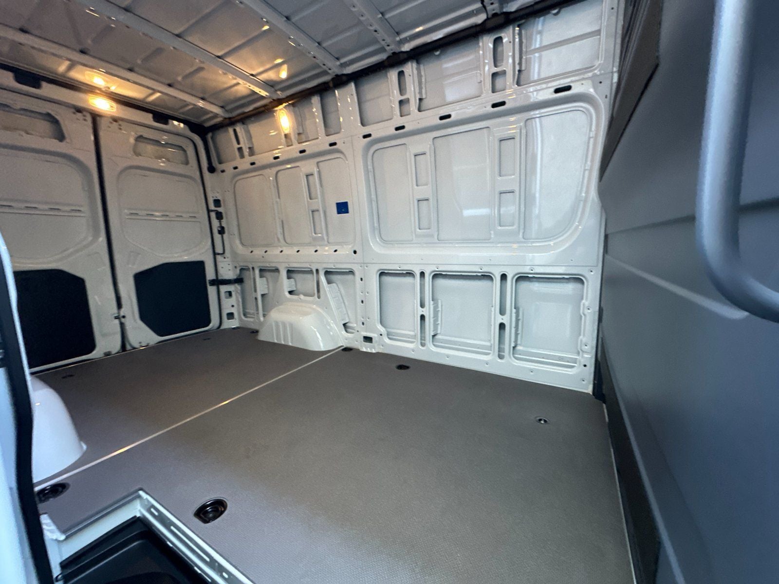 2025 Mercedes-Benz Sprinter 2500 Cargo 144 WB