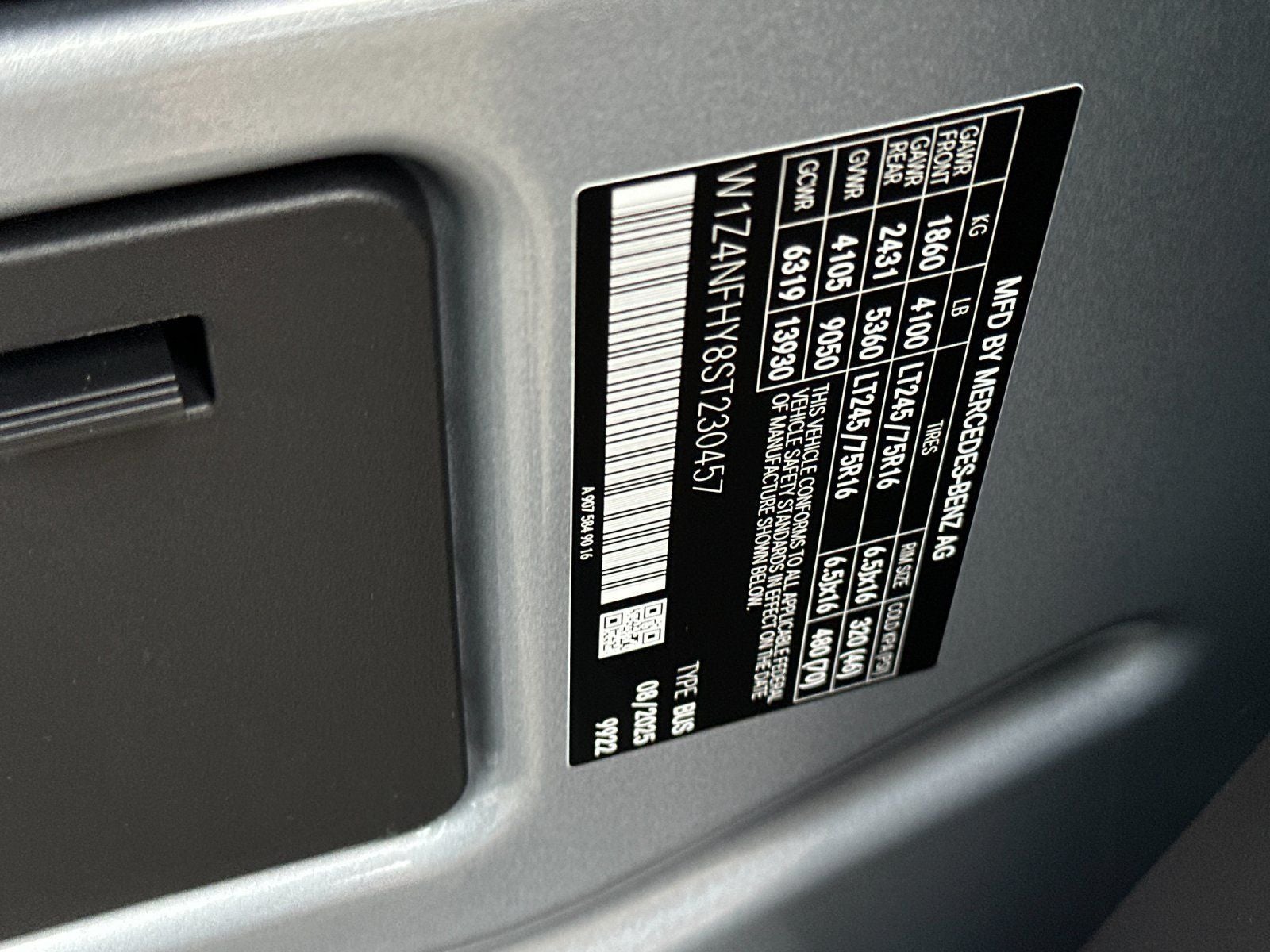 2025 Mercedes-Benz Sprinter 2500 Passenger 144 WB