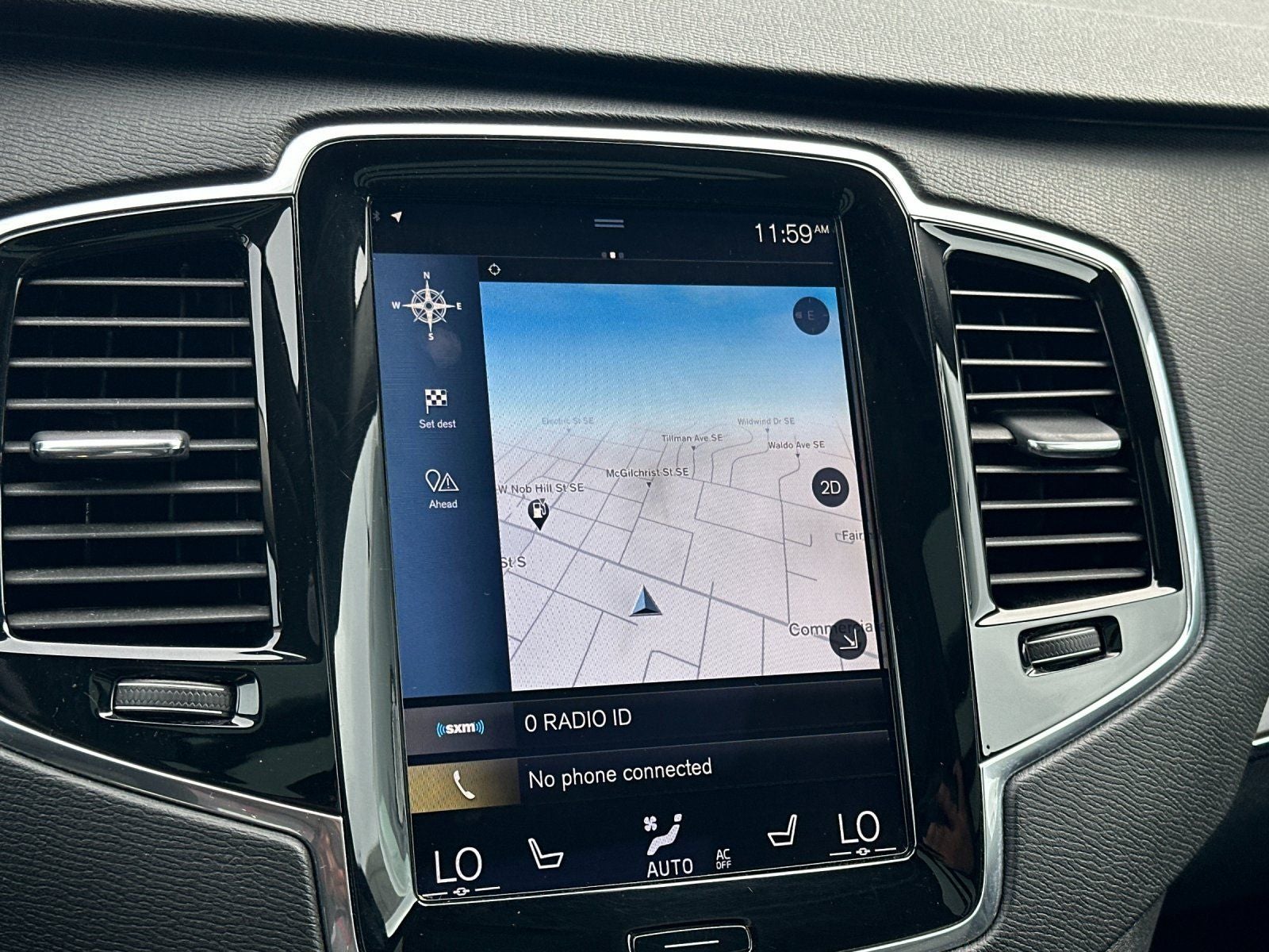 2017 Volvo XC90 T6 Momentum