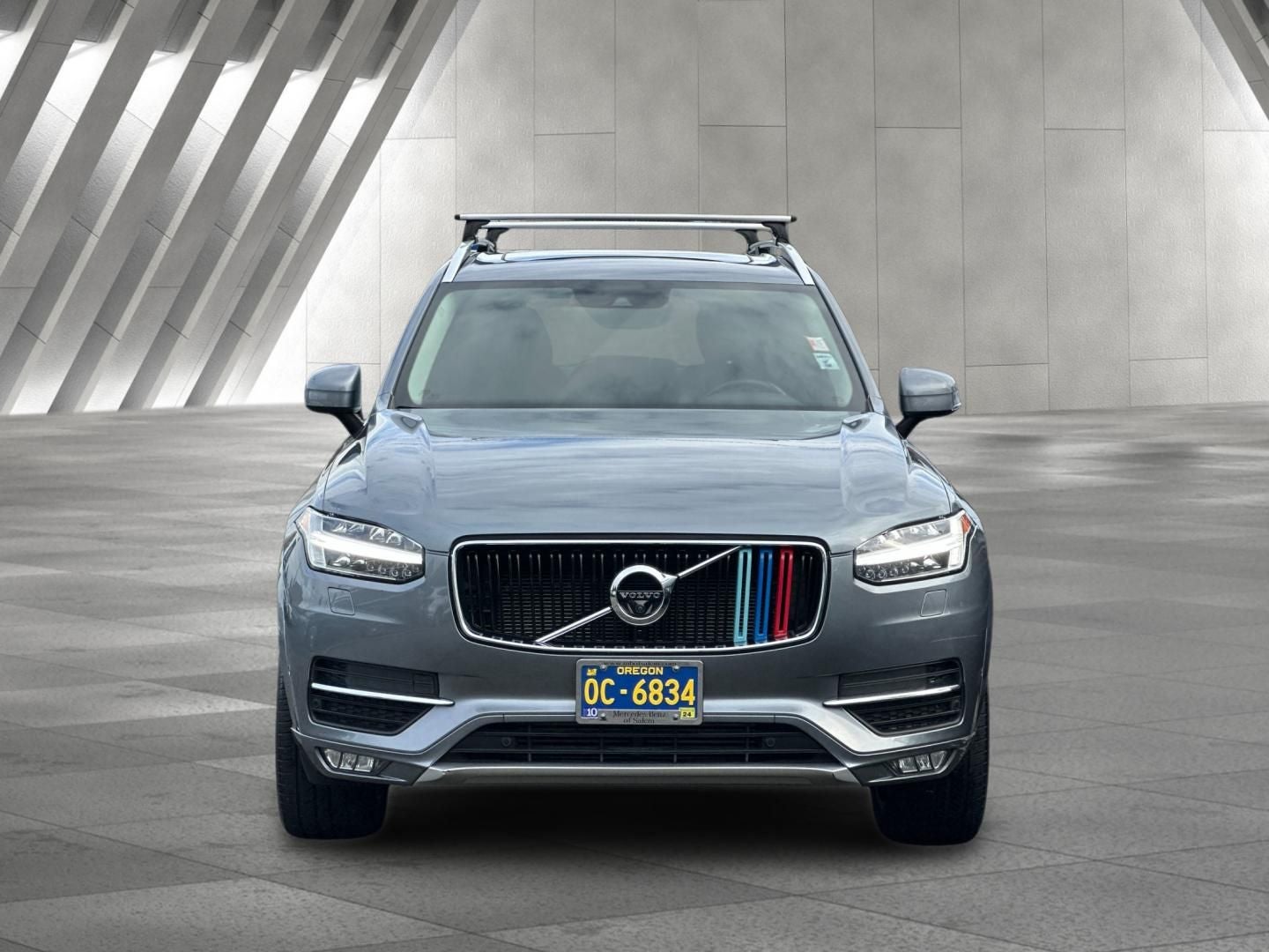 2017 Volvo XC90 T6 Momentum