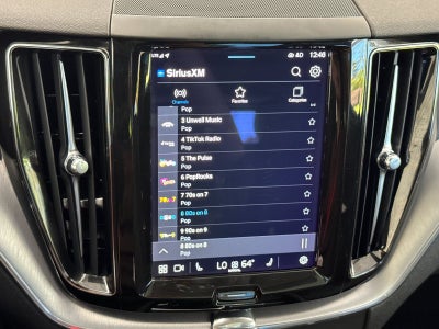 2022 Volvo XC60 Recharge Plug-In Hybrid T8 Inscription Expression