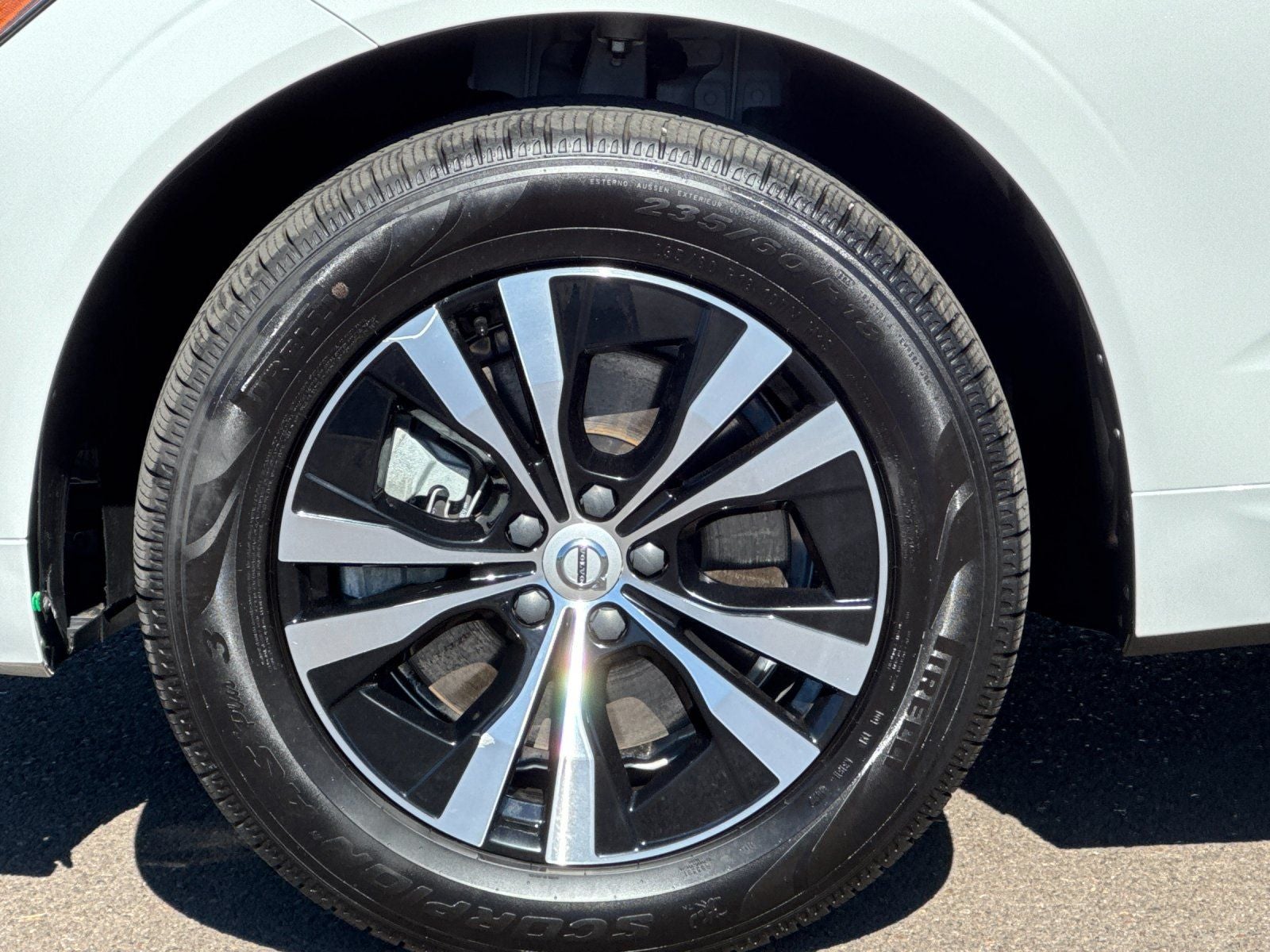 2022 Volvo XC60 Recharge Plug-In Hybrid T8 Inscription Expression