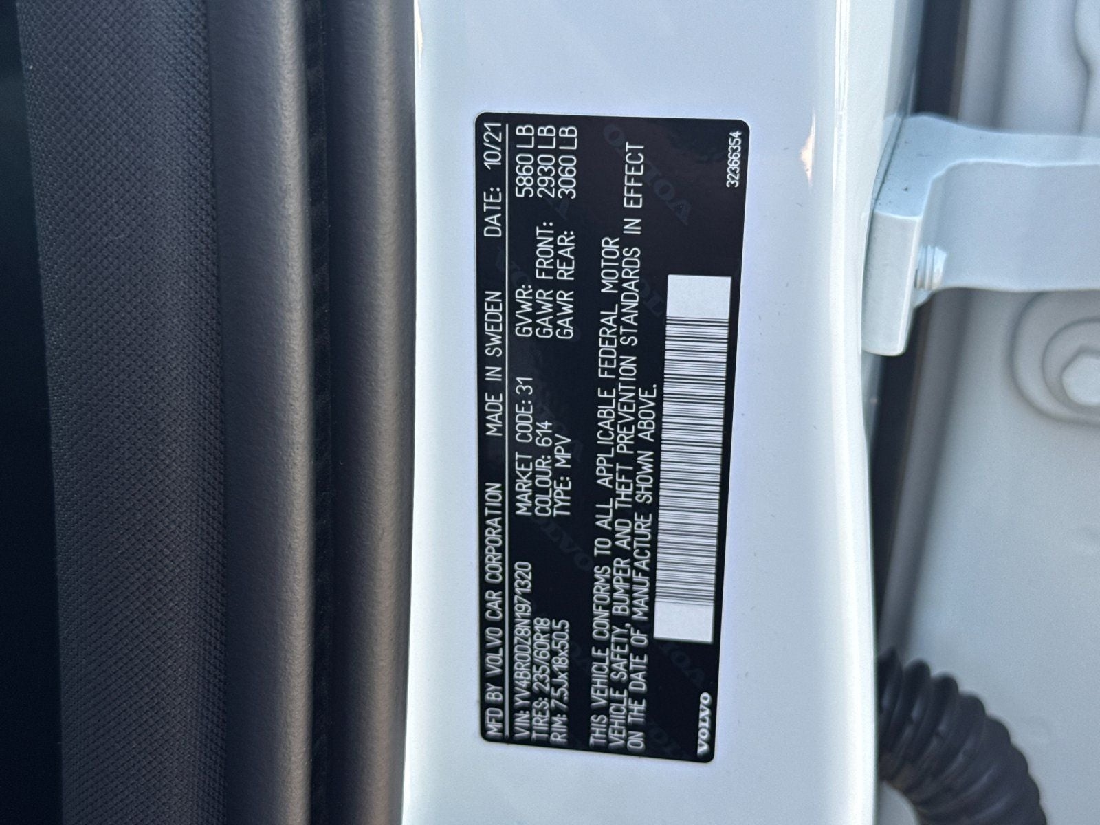 2022 Volvo XC60 Recharge Plug-In Hybrid T8 Inscription Expression