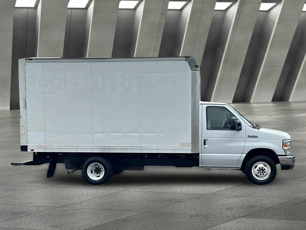 2015 Ford E-450SD Base