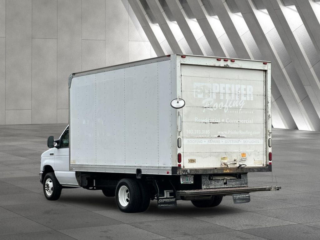2015 Ford E-450SD Base