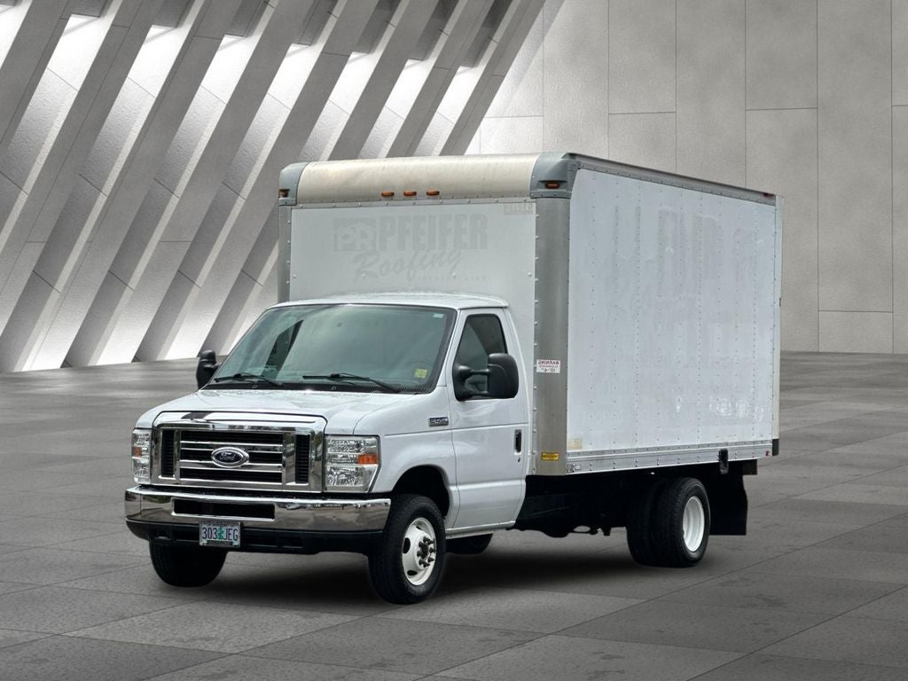 2015 Ford E-450SD Base