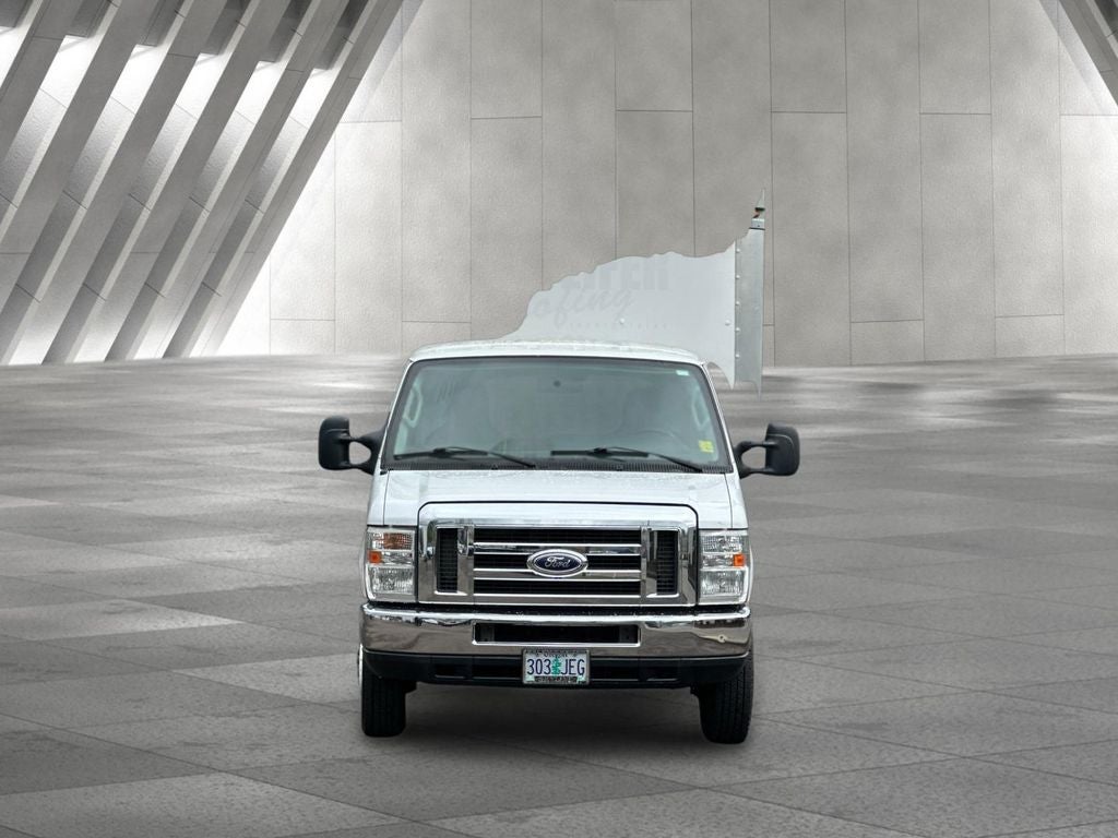 2015 Ford E-450SD Base