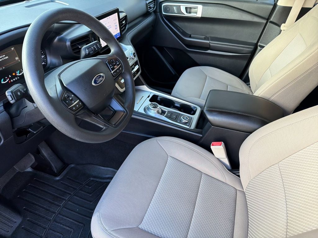 2021 Ford Explorer Base