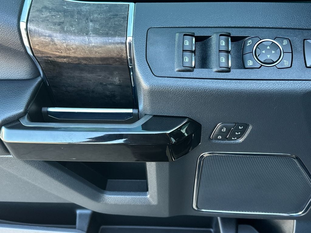 2022 Ford F-250SD Lariat BLACK WIDOW