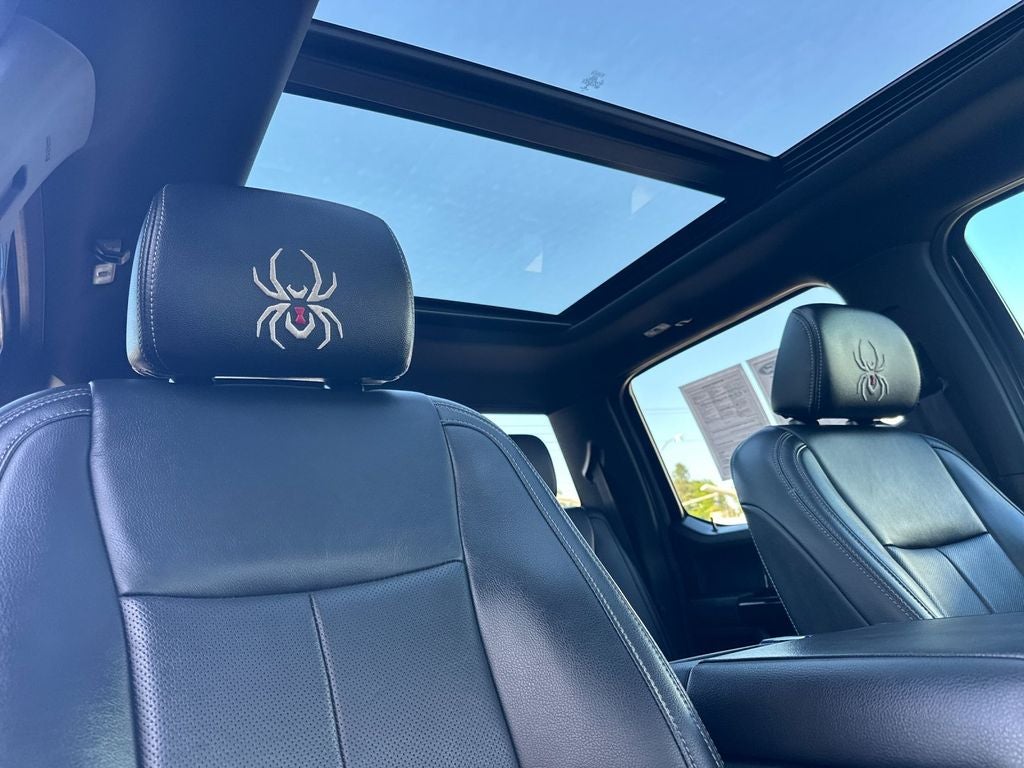 2022 Ford F-250SD Lariat BLACK WIDOW